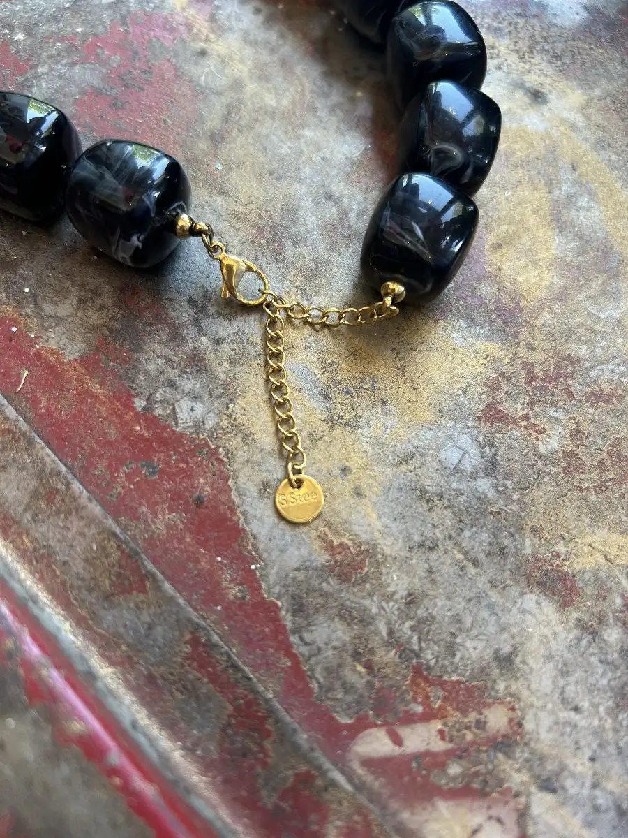 Collier perles noires Zoé