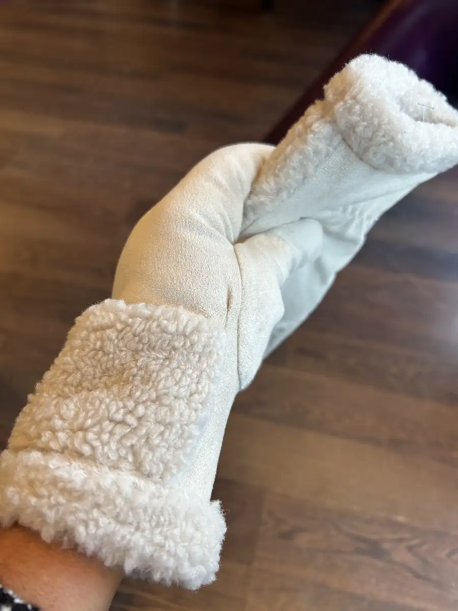 Gants fourré coloris craie