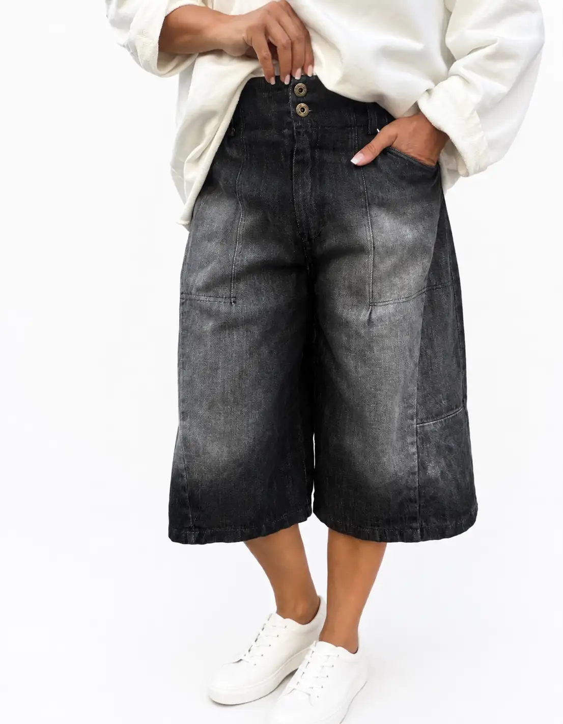 Bermuda noir used Bernard